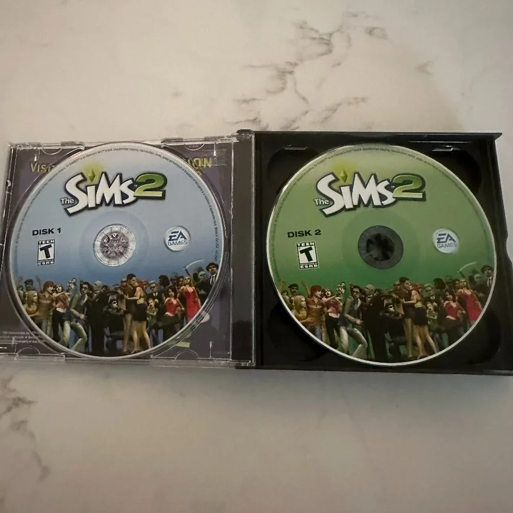 Sims 2 PC CD-ROM 4 Disk Set